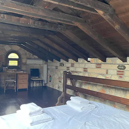 Orpheus House * Ψακούδια